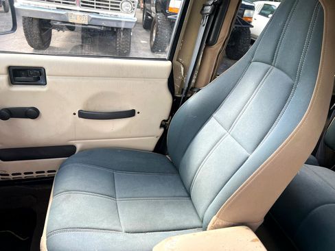 Used 2000 Jeep Wrangler Sahara image 12