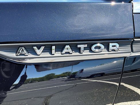 Used 2025 Lincoln Aviator AWD image 9