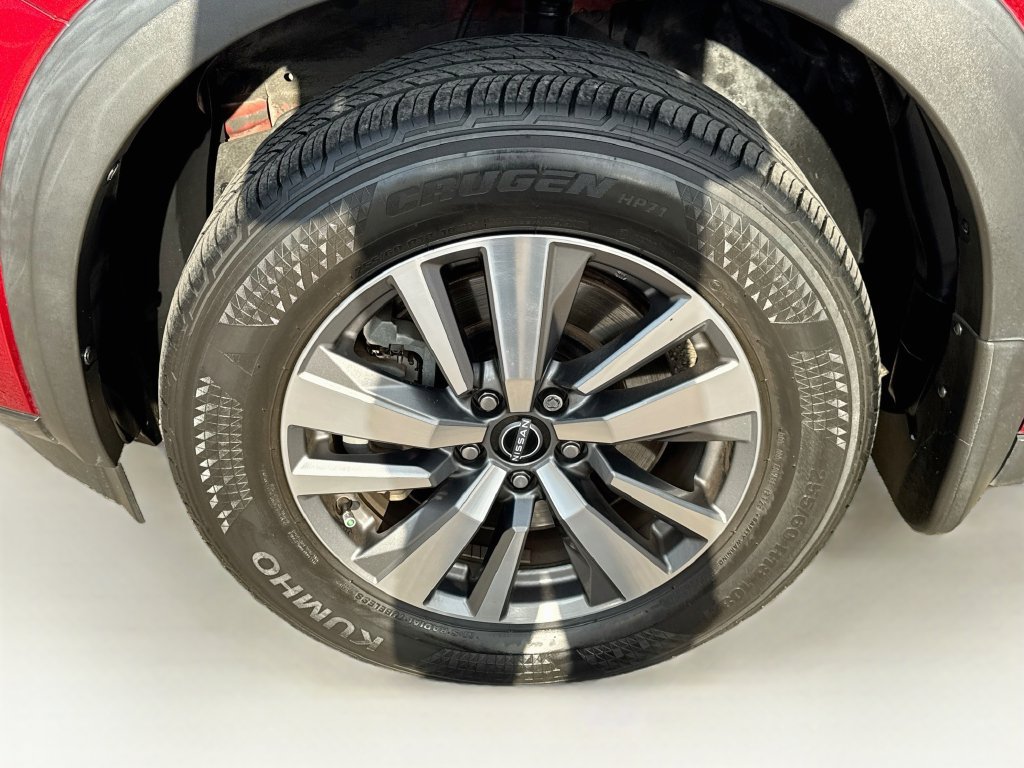 Used 2024 Nissan Pathfinder SL FWD image 41