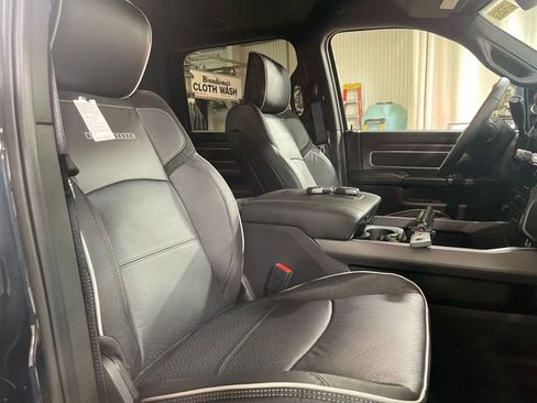 New 2026 RAM 2500 Laramie AWD/4WD image 24