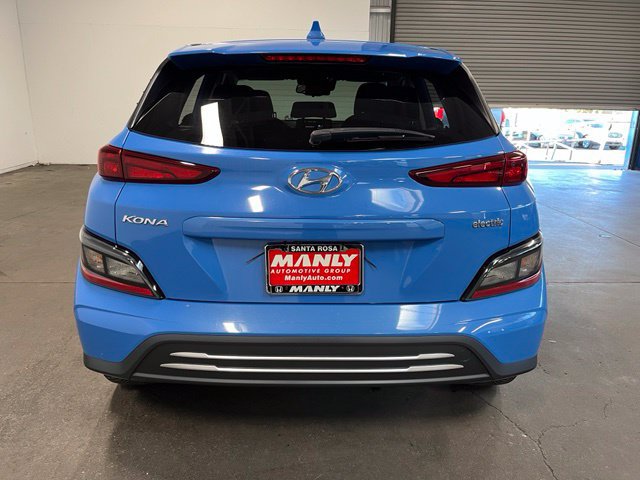 Used 2022 Hyundai Kona SEL w/ Convenience Package FWD image 4