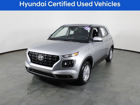 Certified 2026 Hyundai Venue SE FWD image 2
