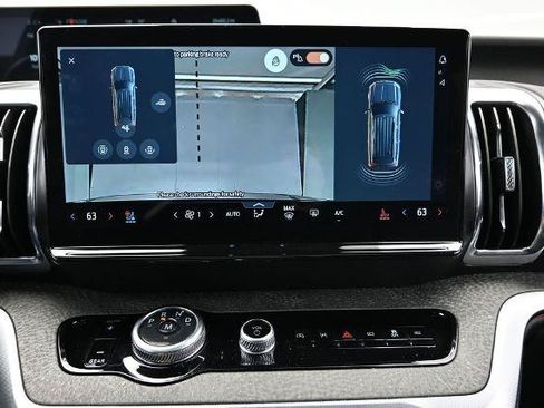 Certified 2025 Ford Expedition Tremor AWD/4WD image 36