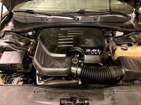 Used 2021 Dodge Charger SXT w/ Blacktop Package image 29