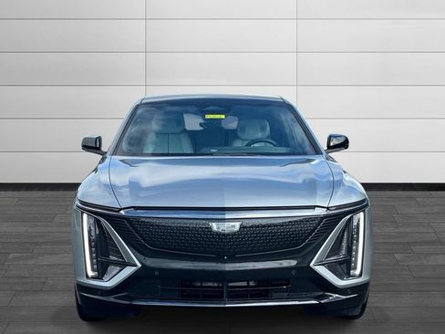 Used 2024 Cadillac Lyriq Sport RWD image 8