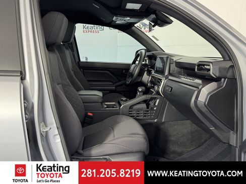 Certified 2025 Toyota Tacoma SR5 image 22