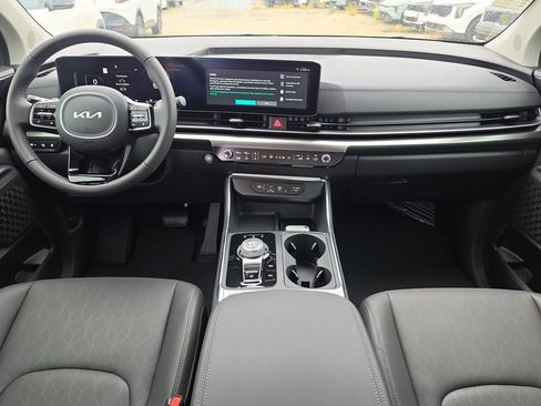 New 2026 Kia Carnival SX w/ SX Dark Edition Package FWD image 13