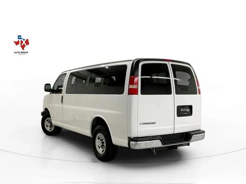 Used 2020 Chevrolet Express 2500 LT w/ LT Preferred Equipment Group RWD image 39