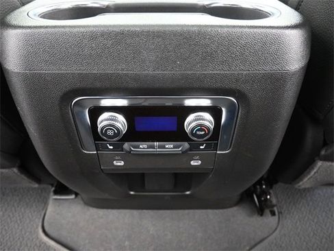 Used 2024 GMC Yukon XL AT4 w/ Technology Package image 14