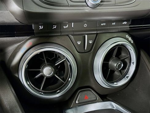 Used 2023 Chevrolet Camaro LT w/ Technology Package image 7