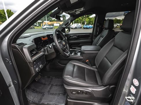 Used 2025 Chevrolet Tahoe LT AWD/4WD image 20