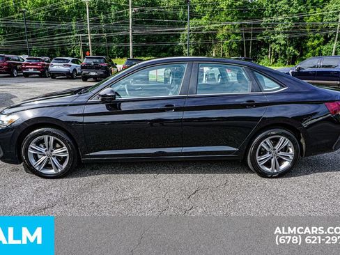 Used 2024 Volkswagen Jetta SE FWD image 6