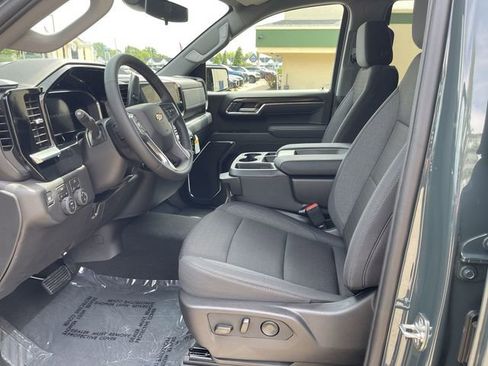 Used 2026 Chevrolet Silverado 1500 LT AWD/4WD image 11