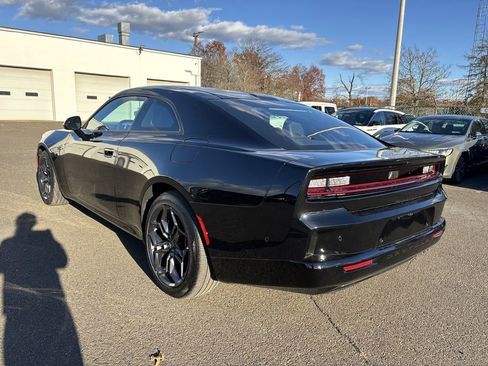 Used 2025 Dodge Charger R/T w/ Quick Order Package 25M R/T image 3