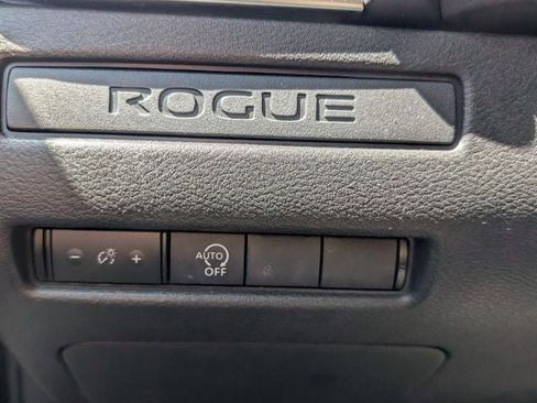 Used 2024 Nissan Rogue S AWD/4WD image 12