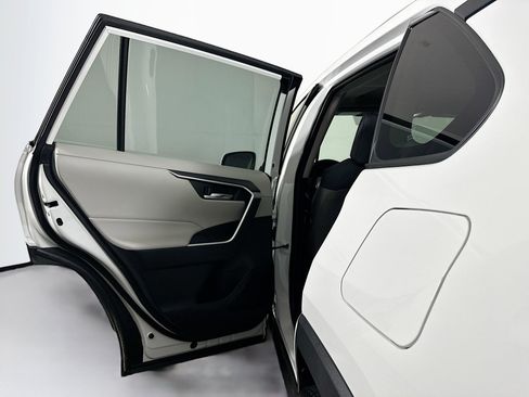 Used 2025 Toyota RAV4 XLE w/ Convenience Package image 26