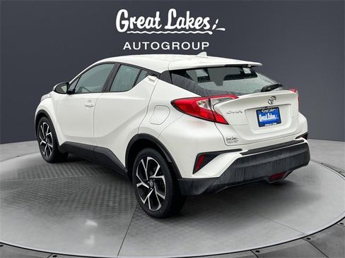 Used 2018 Toyota C-HR XLE image 3