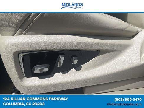 Used 2019 Cadillac Escalade ESV Premium Luxury w/ LPO, Radiant Package AWD/4WD image 17