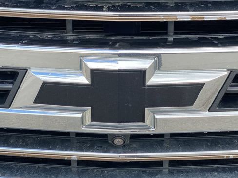 Used 2019 Chevrolet Silverado 1500 High Country w/ Technology Package AWD/4WD image 10