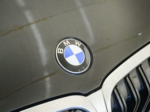 Certified 2023 BMW 330i Sedan w/ Premium Package RWD image 8