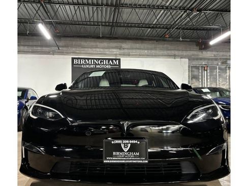 Used 2024 Tesla Model S image 3