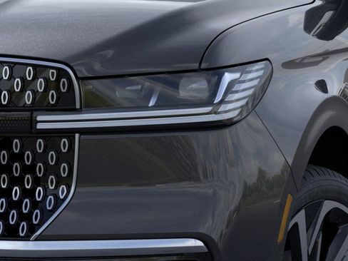 New 2026 Lincoln Navigator Reserve AWD/4WD image 45