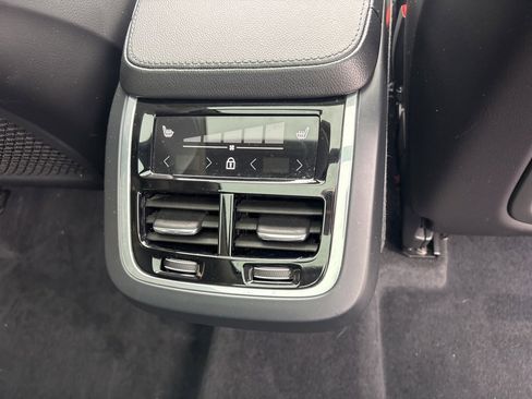 Used 2019 Volvo XC90 T5 Momentum w/ Multimedia Package image 31