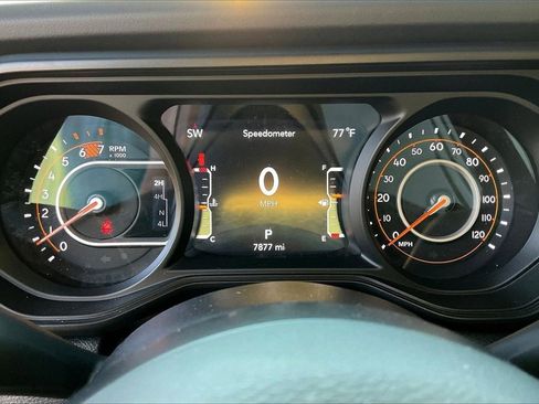 Used 2025 Jeep Wrangler Unlimited Rubicon w/ Technology Group image 20