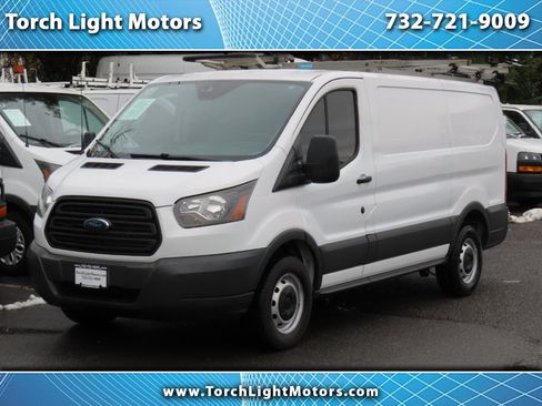 Used 2018 Ford Transit 250 130 Low Roof image 1
