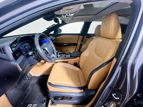 Used 2023 Lexus RZ 450e Premium image 14