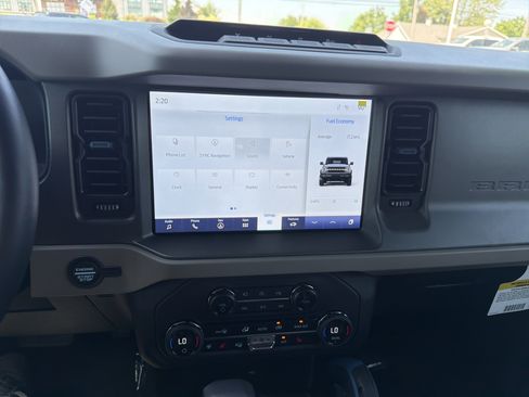 Certified 2024 Ford Bronco Wildtrak AWD/4WD image 24
