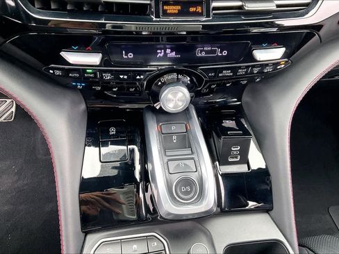 Used 2023 Acura MDX Type S image 32