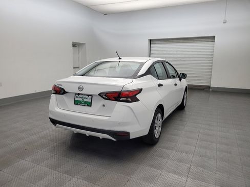 Used 2024 Nissan Versa S FWD image 9