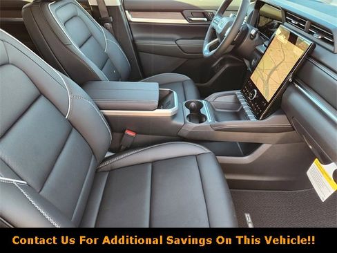 New 2026 GMC Terrain Denali w/ LPO, Black Badging Package image 10