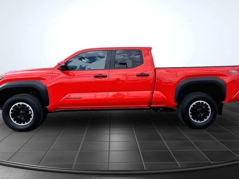 Used 2024 Toyota Tacoma TRD Off-Road w/ TRD Off Road Upgrade Package AWD/4WD image 3