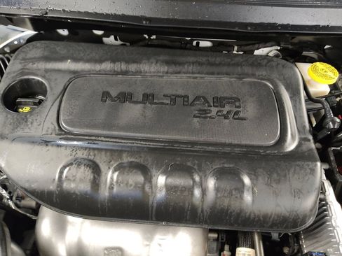 Used 2020 Jeep Cherokee Latitude Plus image 30