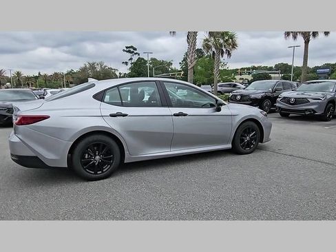 Used 2025 Toyota Camry LE FWD image 29