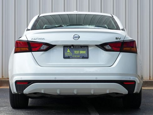 Used 2022 Nissan Altima 2.5 SV FWD image 10