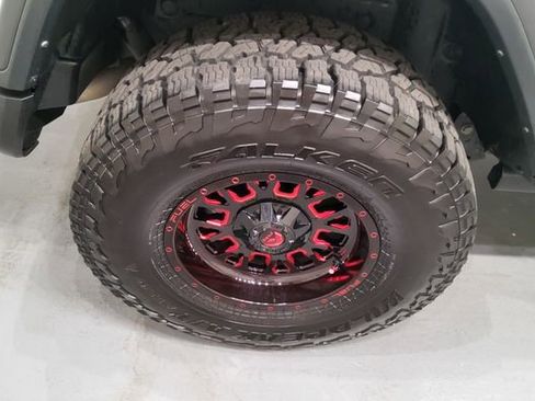 Used 2023 Jeep Wrangler Unlimited Rubicon w/ Cold Weather Group AWD/4WD image 35