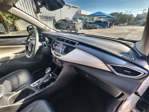 Used 2022 Buick Encore GX Select image 28