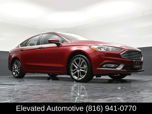Used 2017 Ford Fusion SE w/ Equipment Group 201A image 27