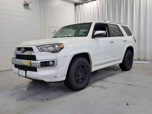 Used 2016 Toyota 4Runner Limited image 2