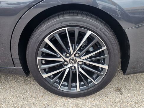 Certified 2024 Lexus ES 350 w/ Premium Package FWD image 10