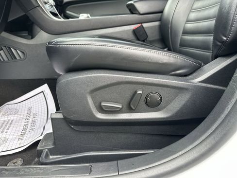 Used 2024 Ford Edge SEL AWD/4WD image 16