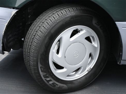 Used 2000 Toyota Sienna LE image 13