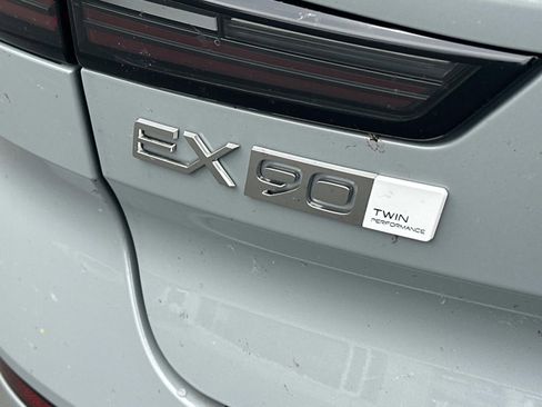 New 2026 Volvo EX90 Ultra image 23