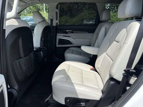 Used 2020 Kia Telluride EX w/ EX Premium Package FWD image 17