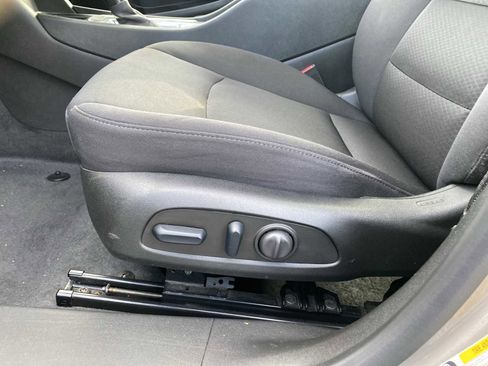 Used 2024 Chevrolet Malibu LT image 27