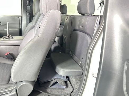 Used 2024 Nissan Frontier S w/ Technology Package image 25