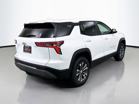 New 2026 Chevrolet Equinox LT image 8